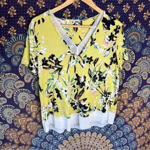 🦋5/20$🦋 M&S floral blouse